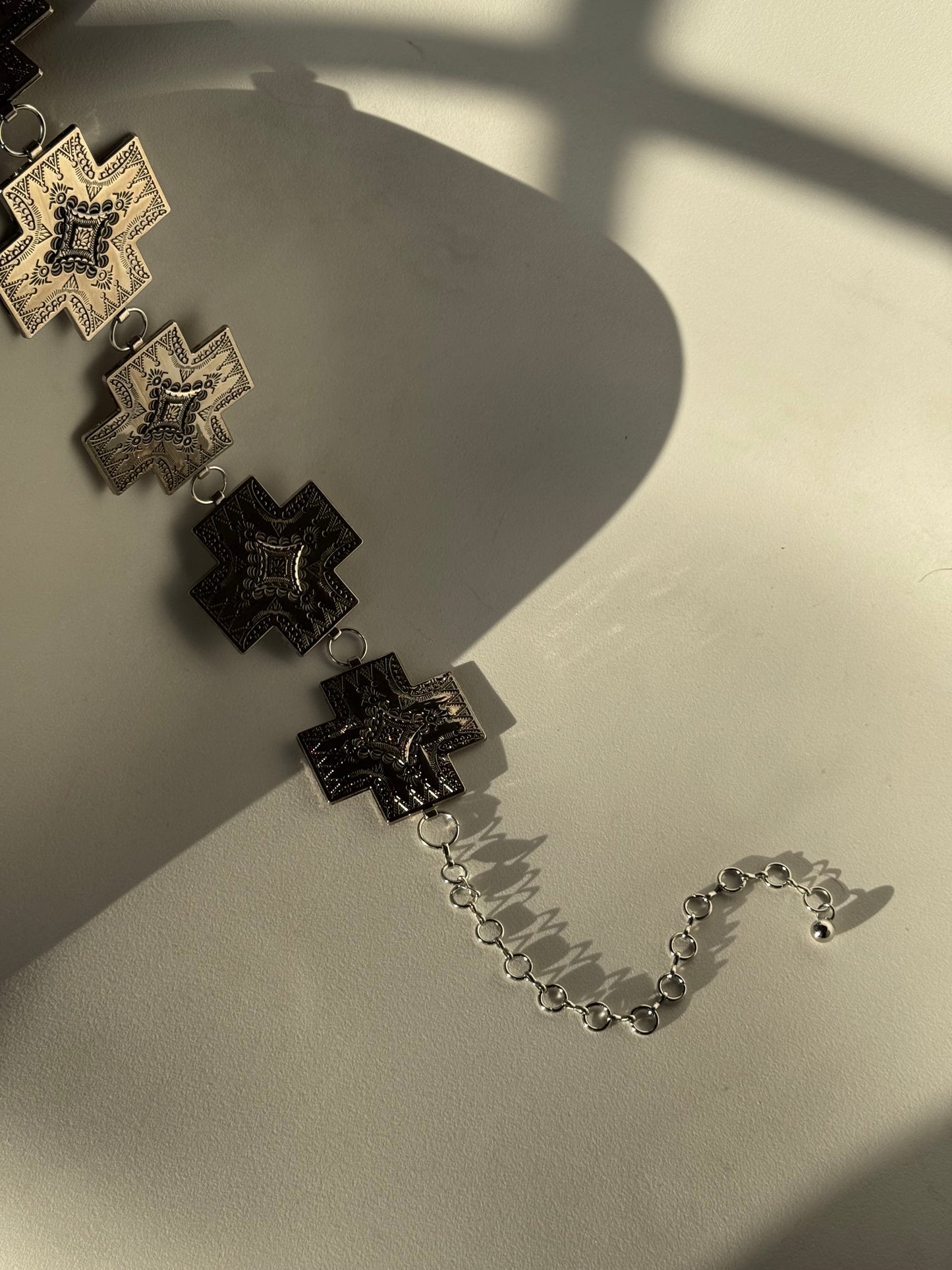 Clint Cross Metal Chain Belt In Silver