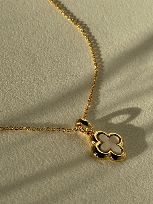 Benny Bubble Gold Dipped Plated Clover Marble Necklace In Gold