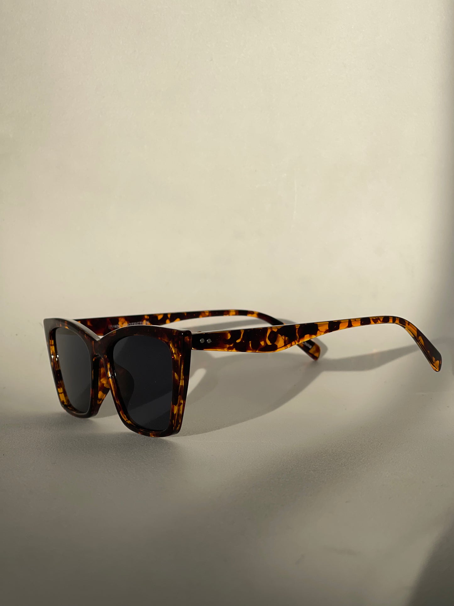 Stacy Edgy Cat Eye Sunglasses In Tortoise
