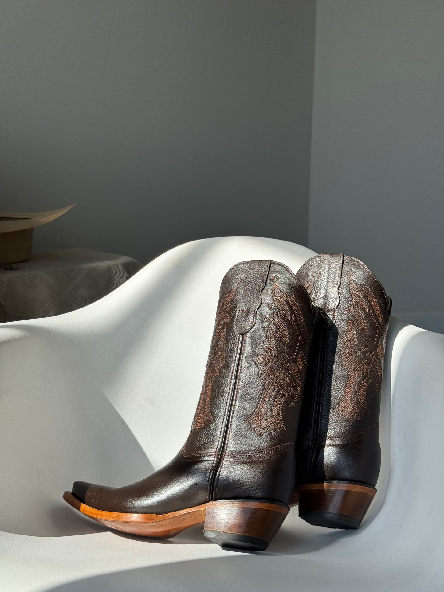 Abby Classic Genuine Leather Boot In Cafe