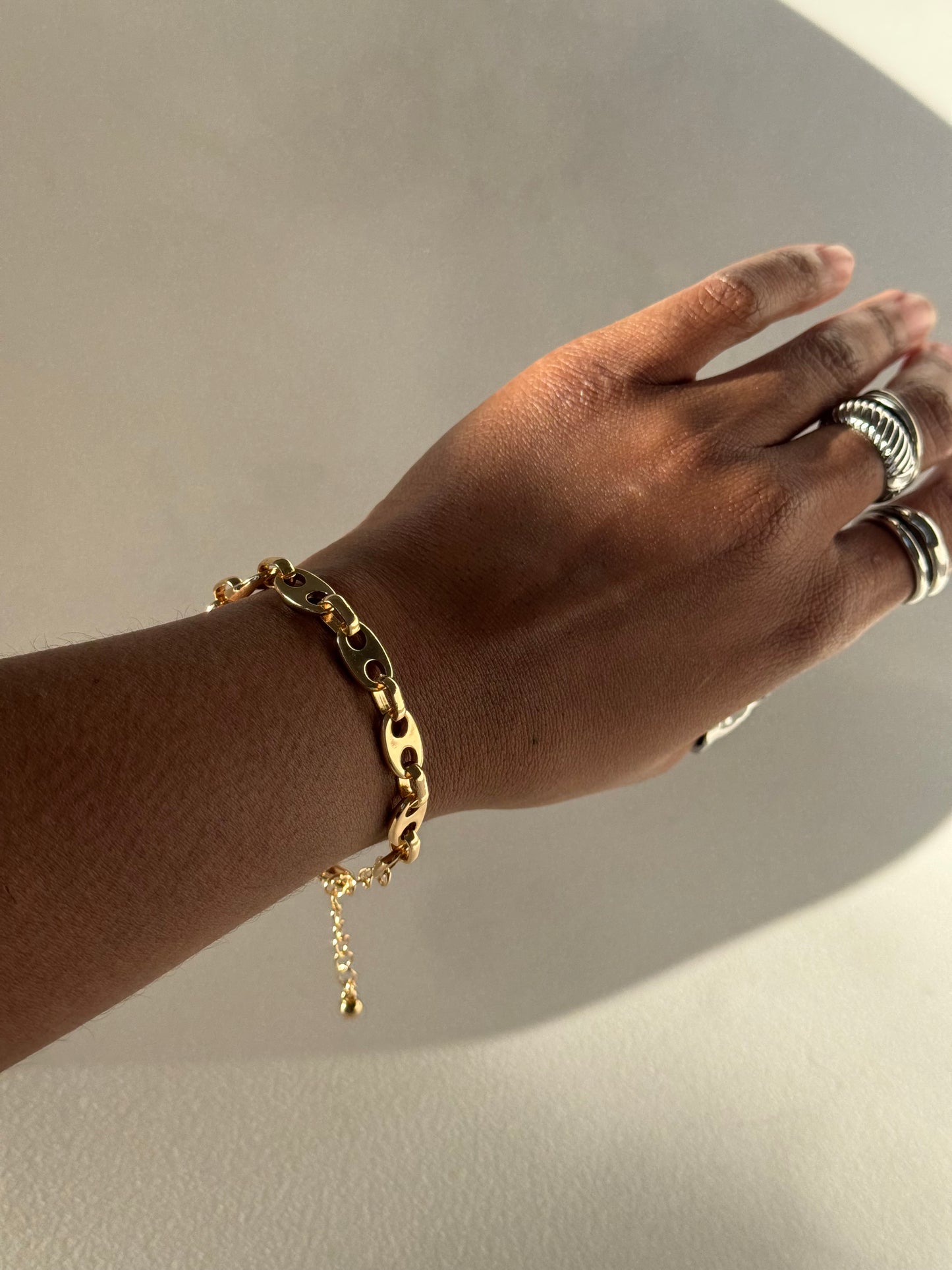 Reagan Chain Link Bracelet In Gold