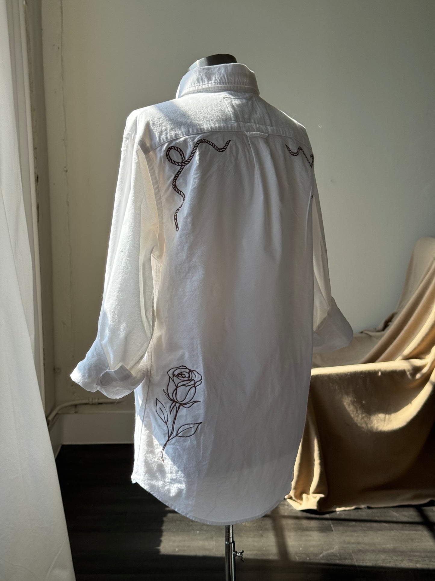 Jaxson Handcrafted Embroidered Button Down In White
