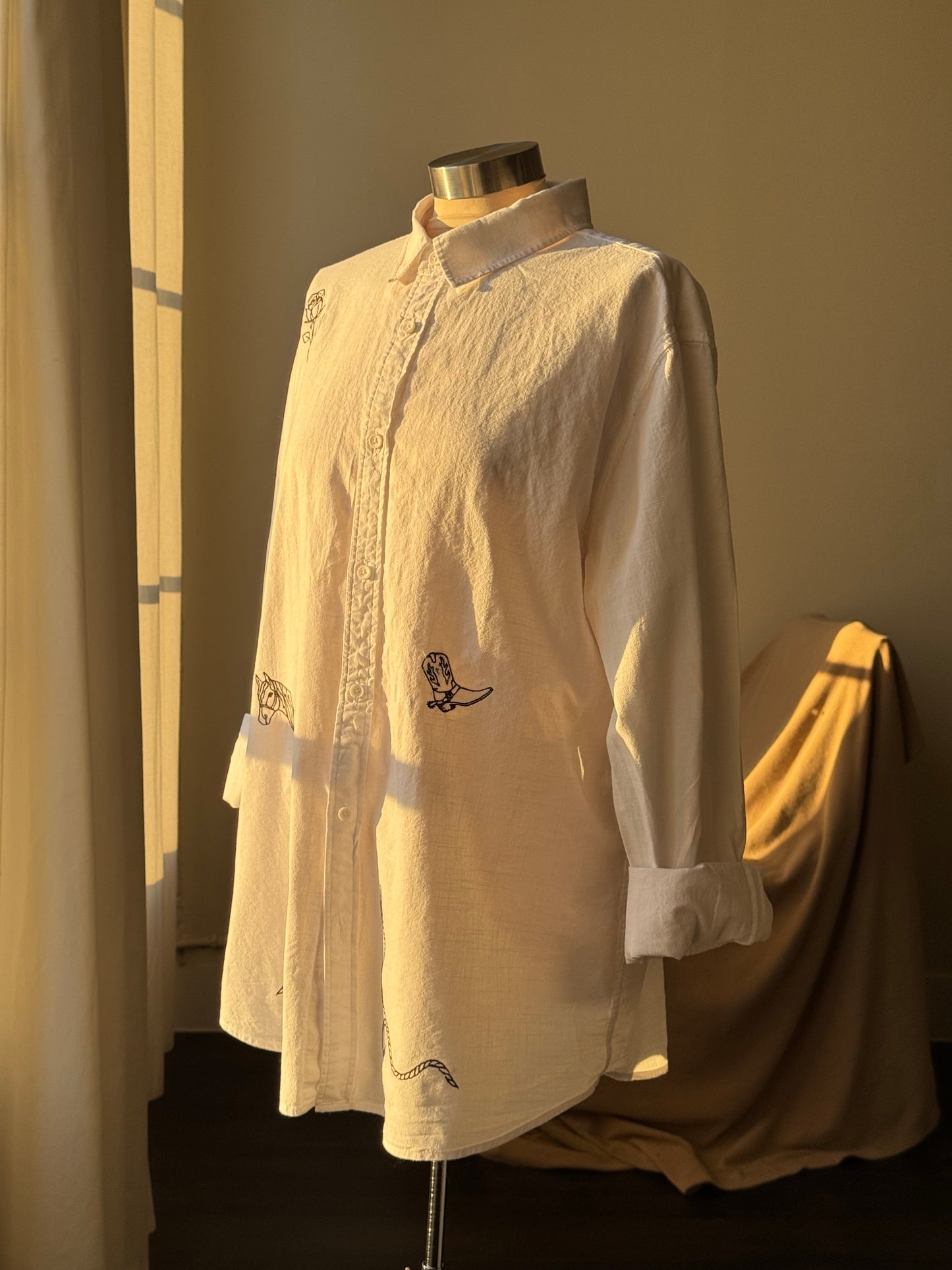 Jaxson Handcrafted Embroidered Button Down In White