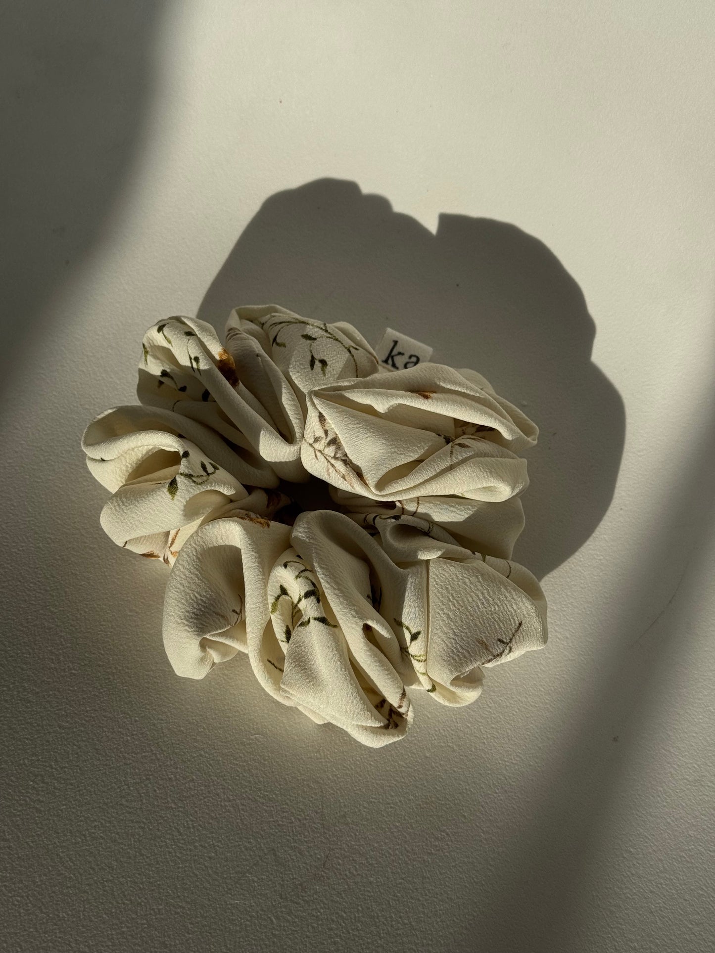 Trisha Handcrafted Texas Sized Scrunchie In Wild Flowers
