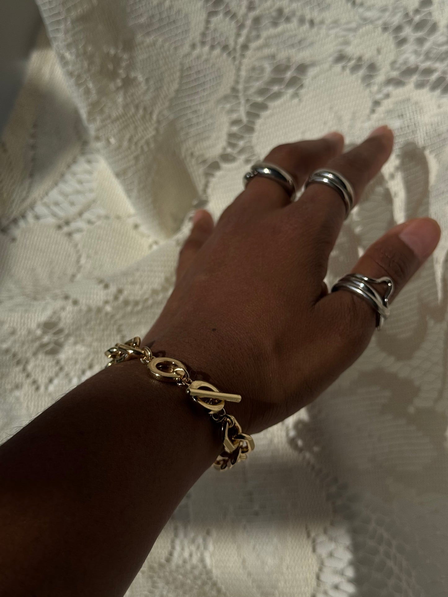 Galeb Chunky Toggle Link Chain Bracelet In Gold