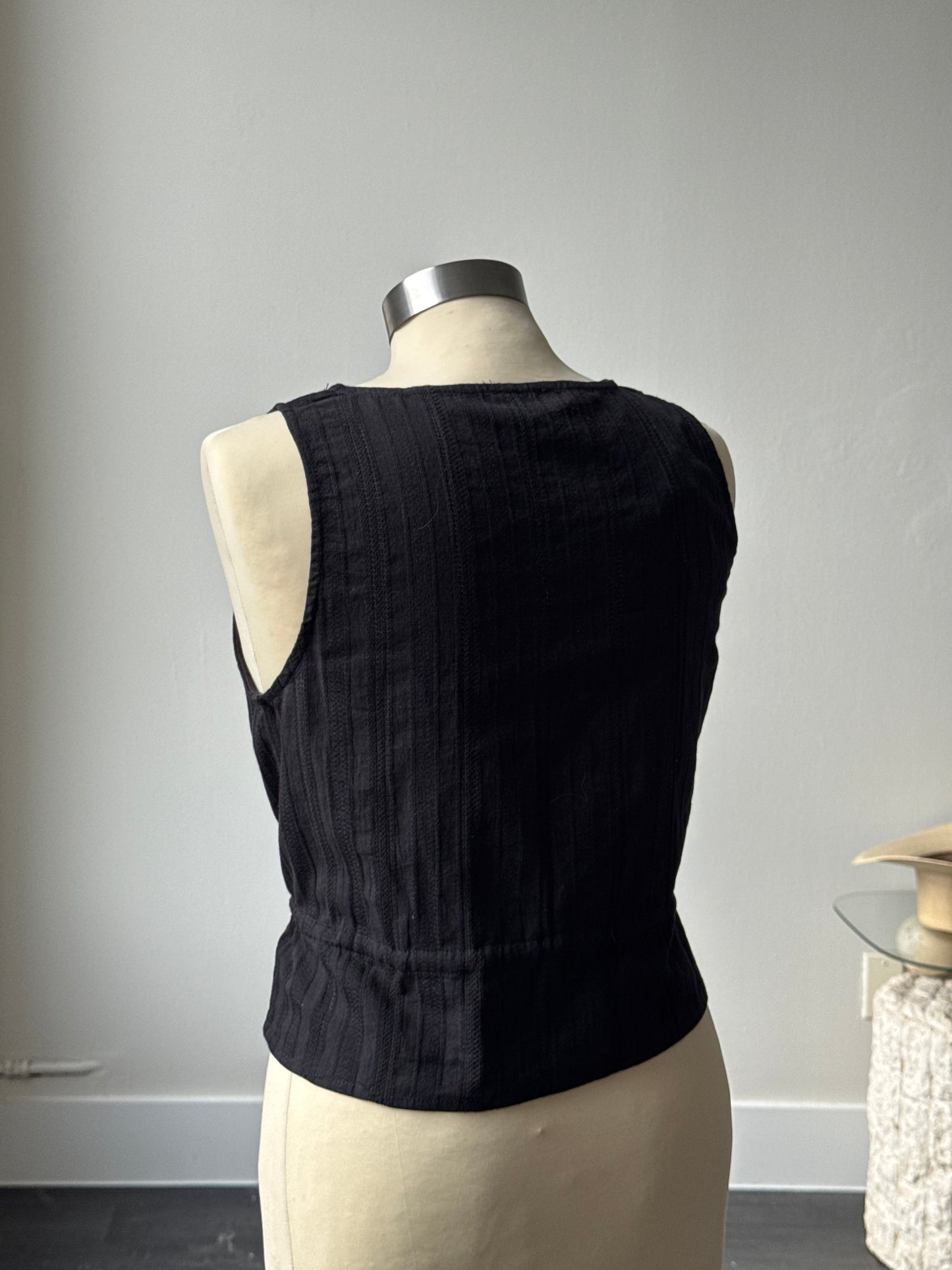 Sonia Cotton Crop Top In Black