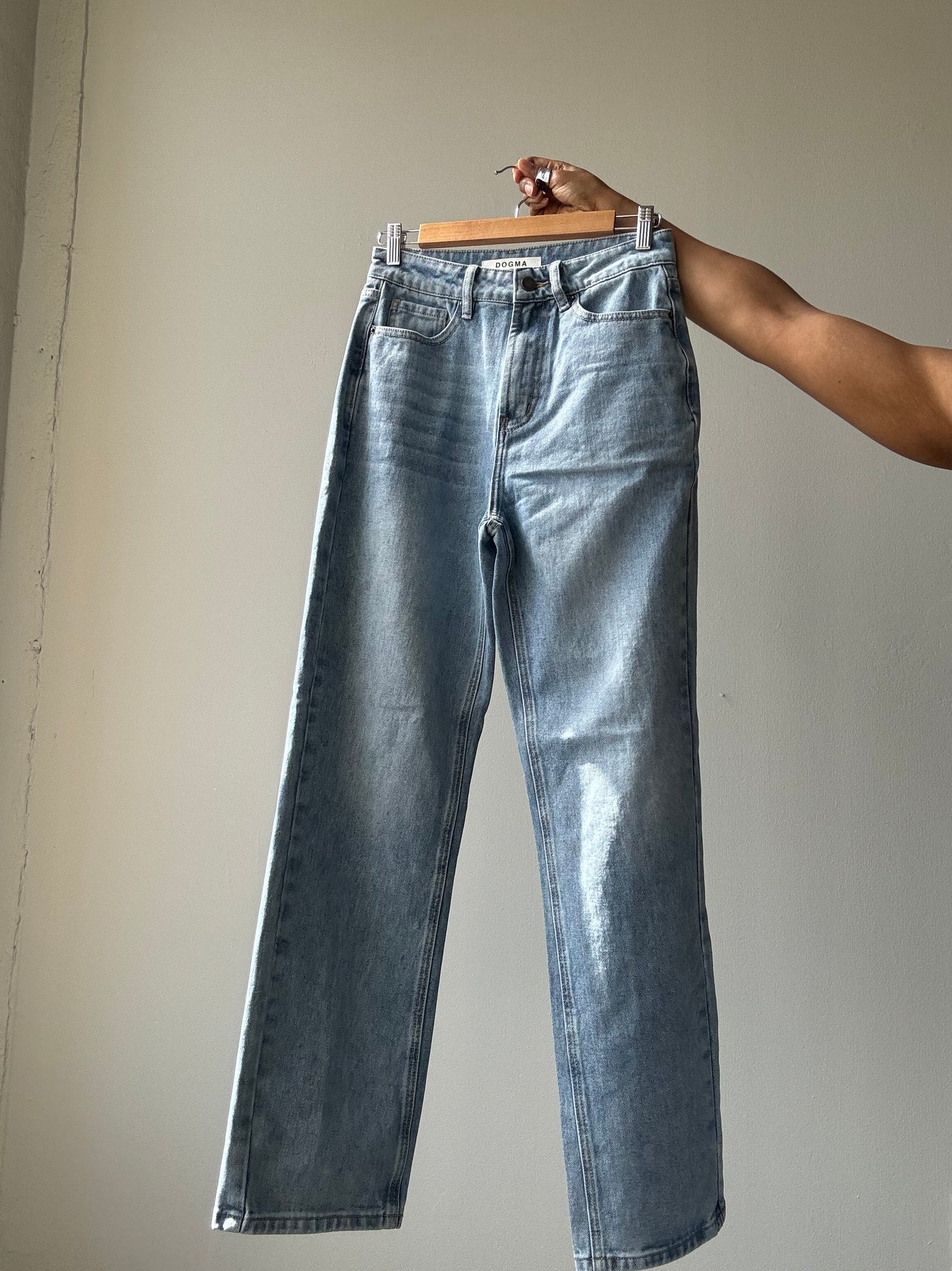 Sadie High Rise Classic Straight Leg Jeans In Light Denim