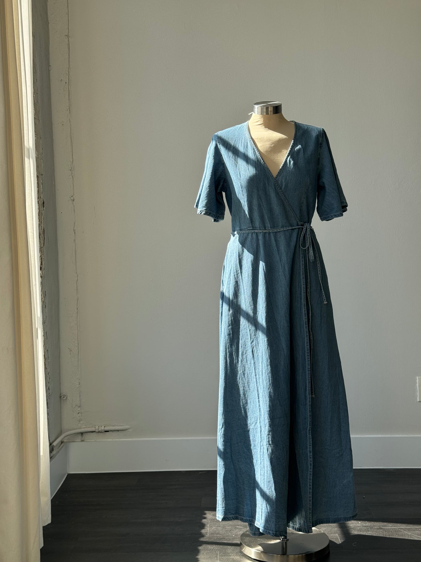 Robbyn Cotton Denim Wrap Dress In Light Wash