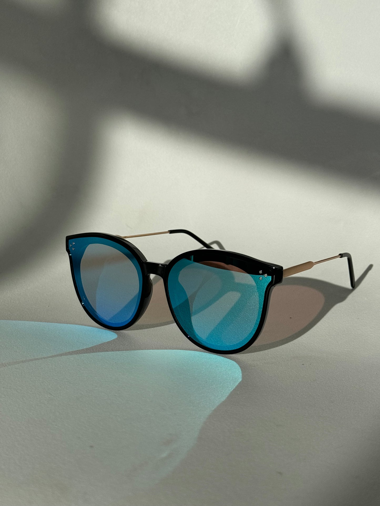 Priscilla Tri Sunglasses In Sky