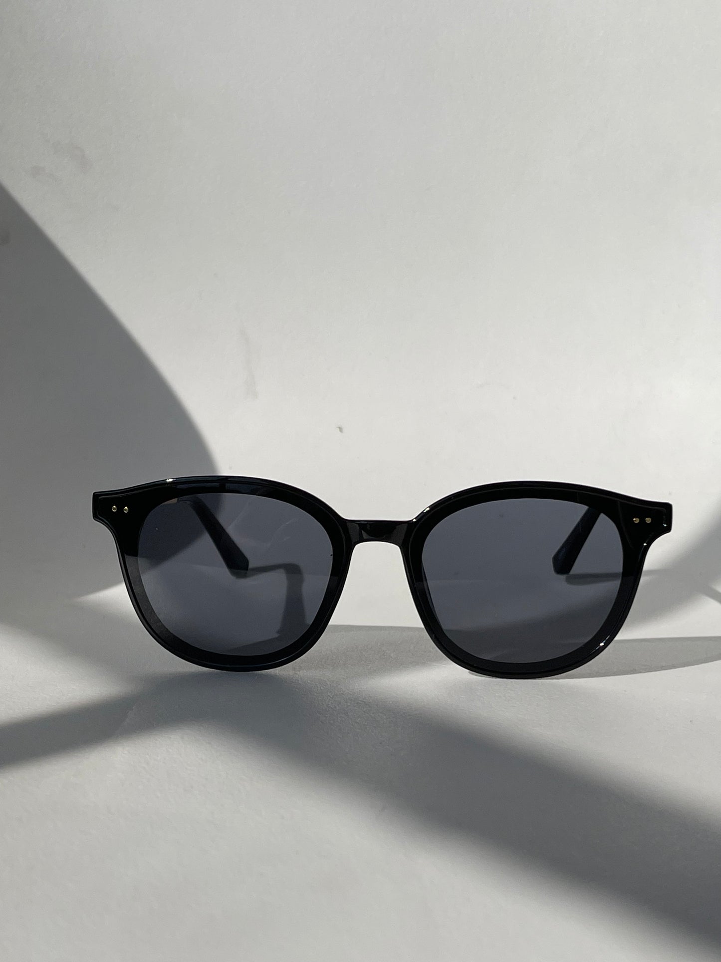 Casey Double Stud 80s Style Sunglasses In Black Gold