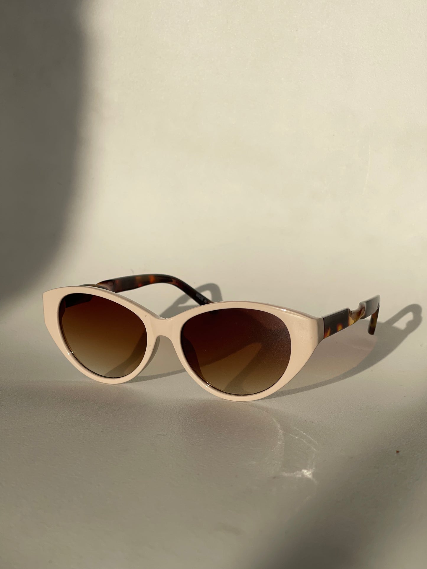 Sherry Twisted Retro Sunglasses In Tortoise & Taupe
