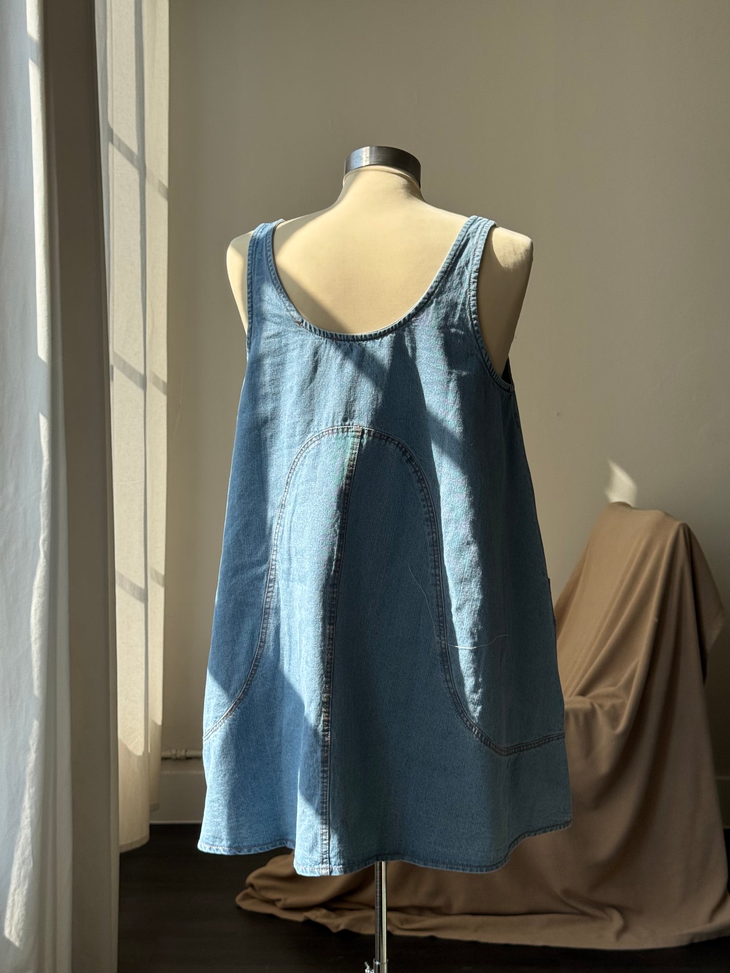 Phoebe 70s Style Pocket Classic Denim Dress