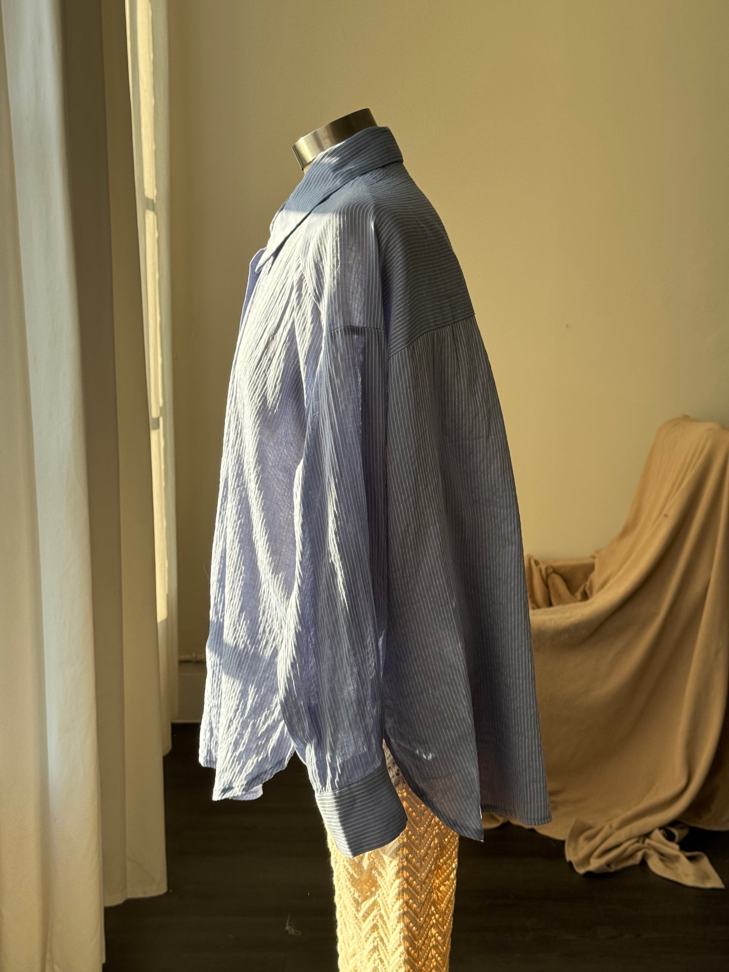Riley Cotton Button Down In Blue