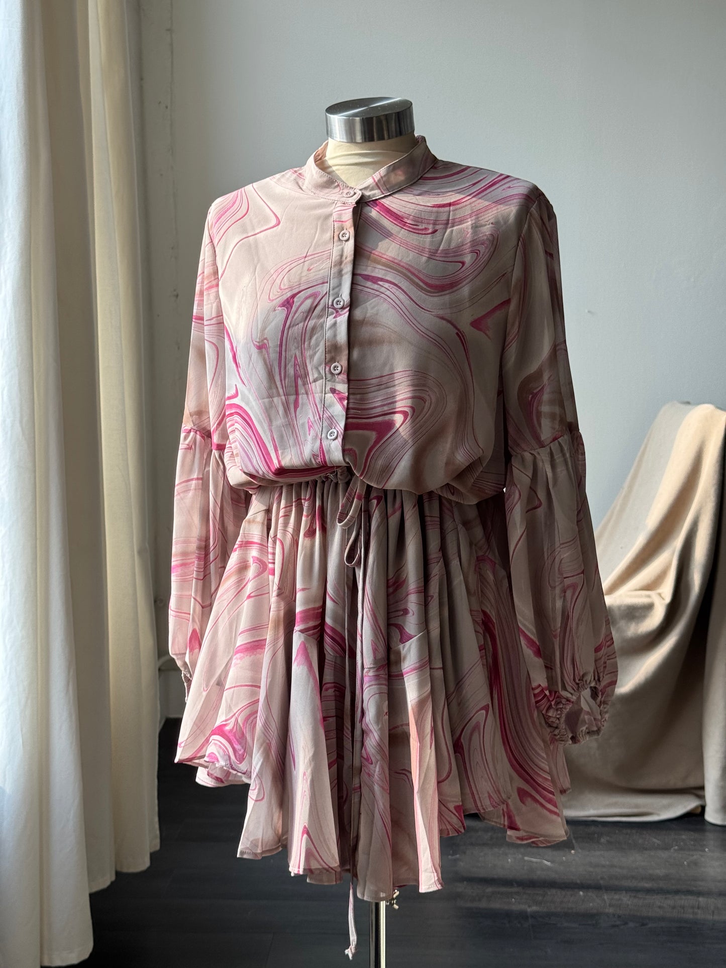Holly Lantern Balloon Sleeve Dress In Canyon 