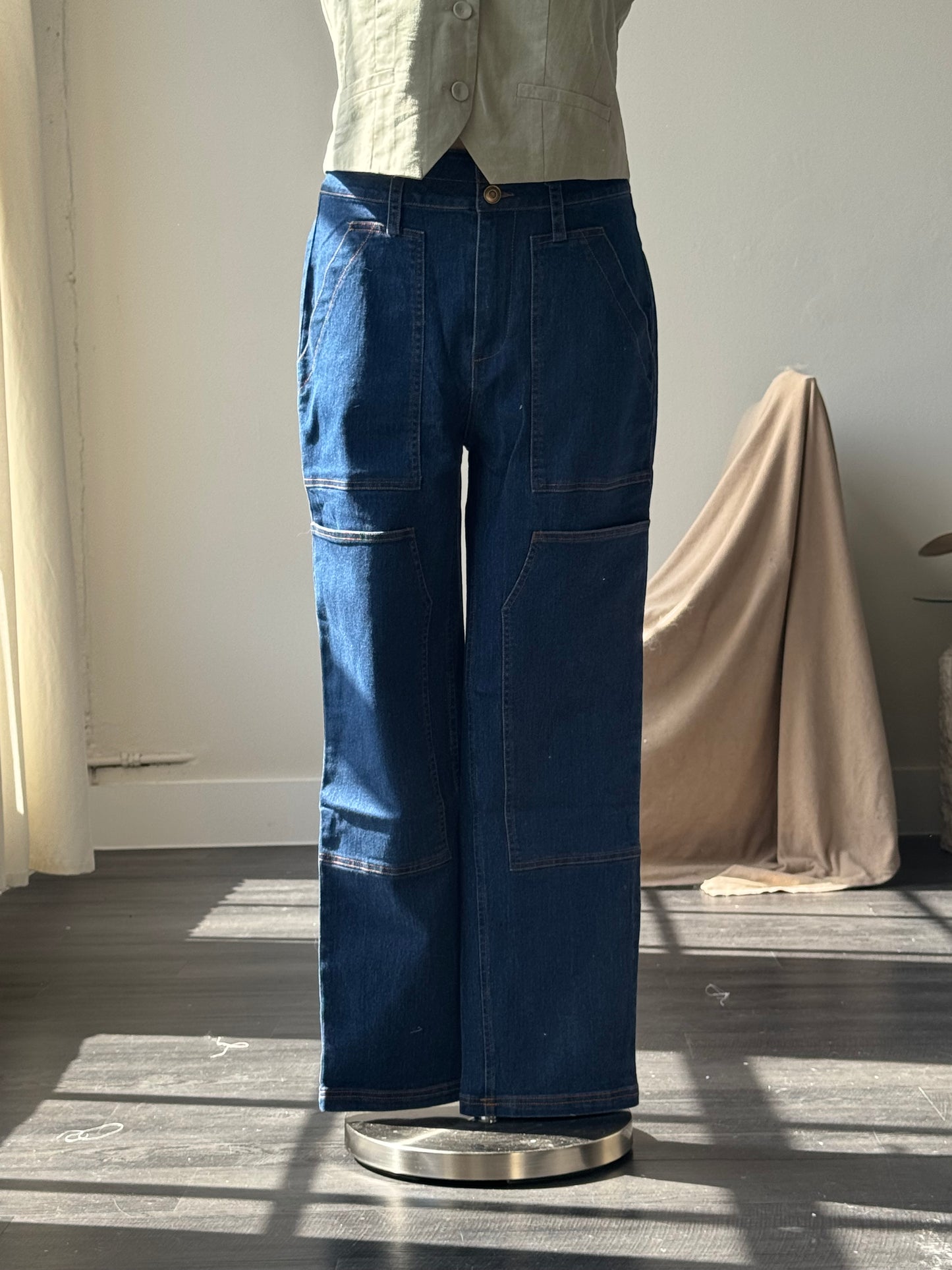 Caleb Classic Cowboy Straight Leg Jeans In Indigo
