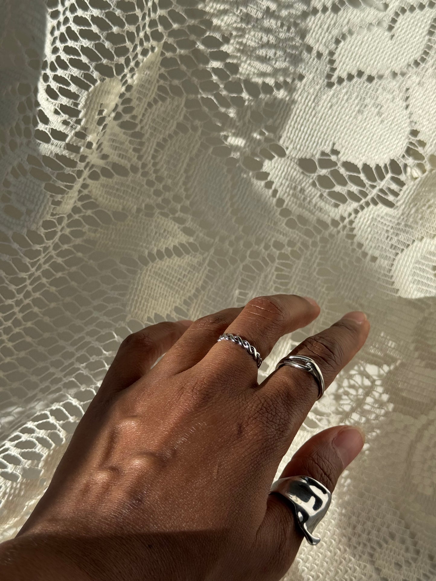 Kayla Classic Flat Twist Band Ring In Silver