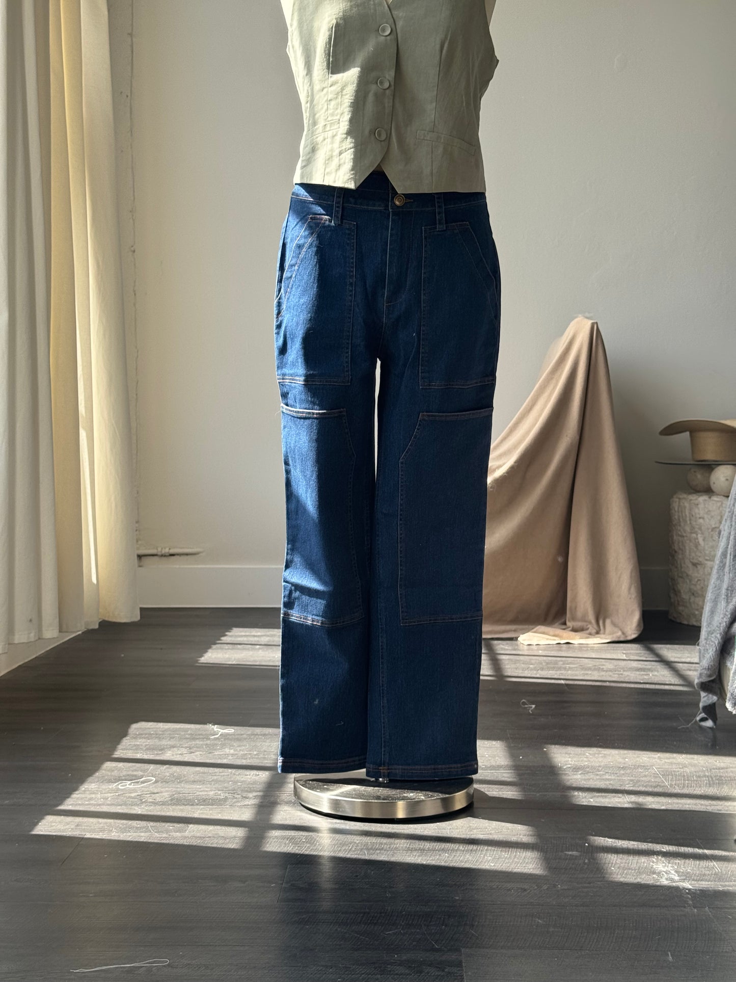 Caleb Classic Cowboy Straight Leg Jeans In Indigo