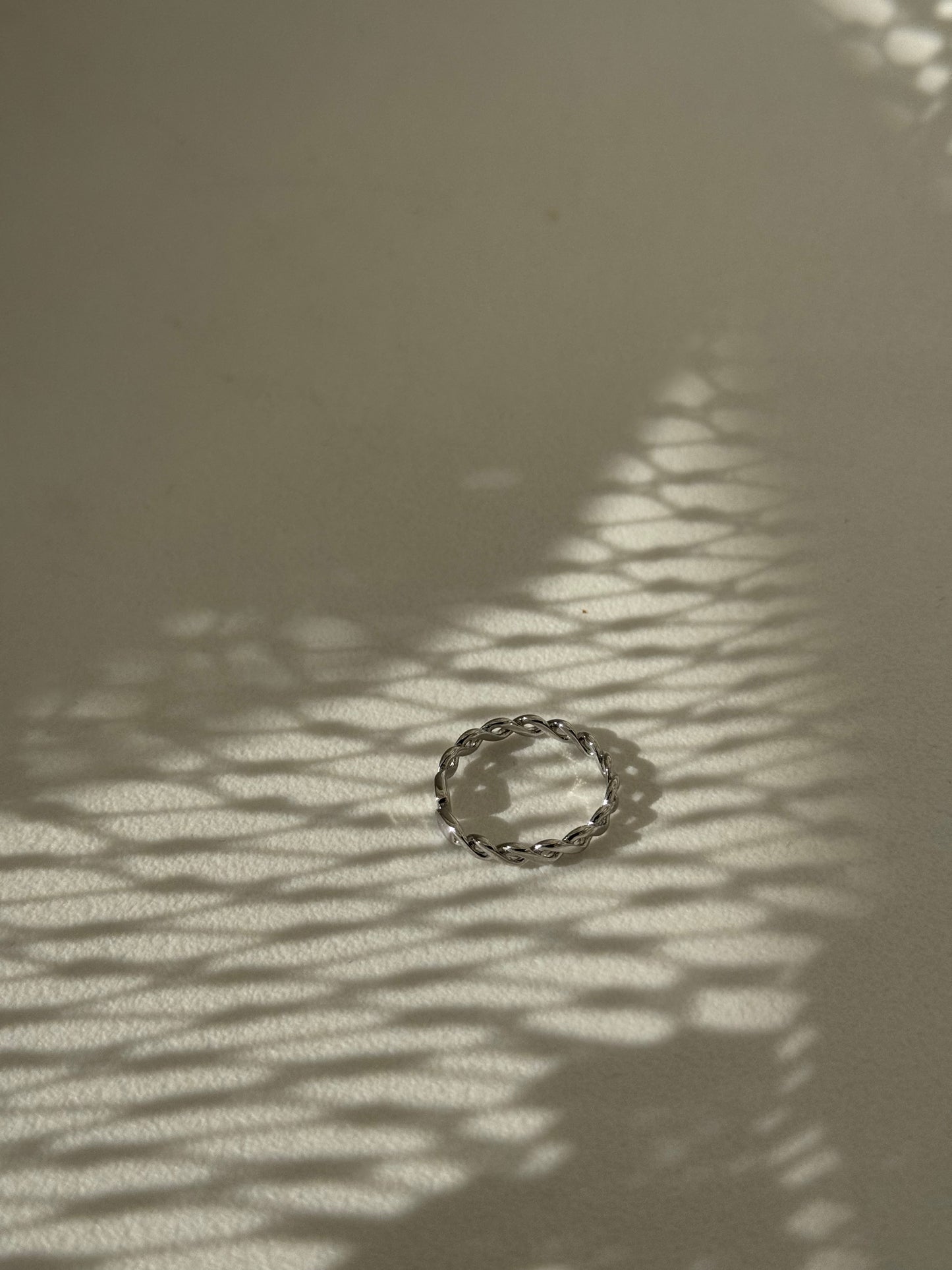 Kayla Classic Flat Twist Band Ring In Silver