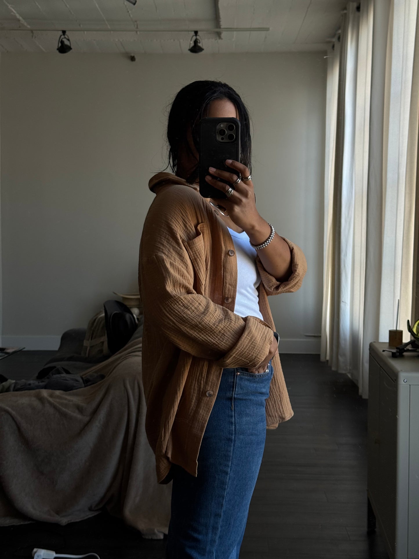 Trish Classic Cotton Boyfriend Button Down In Mocha