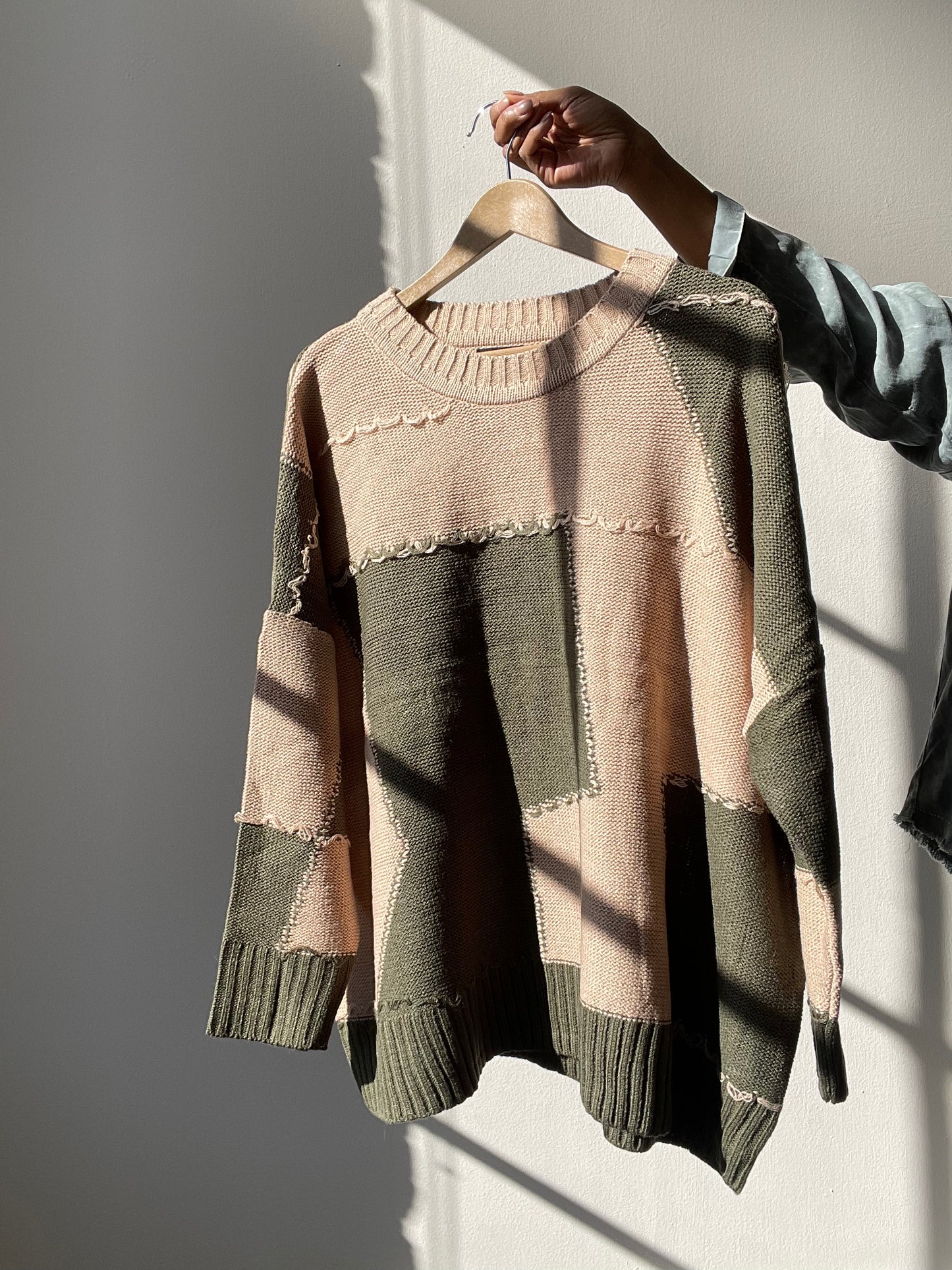 Nico Distressed Color Block Sweater In Taupe Olive