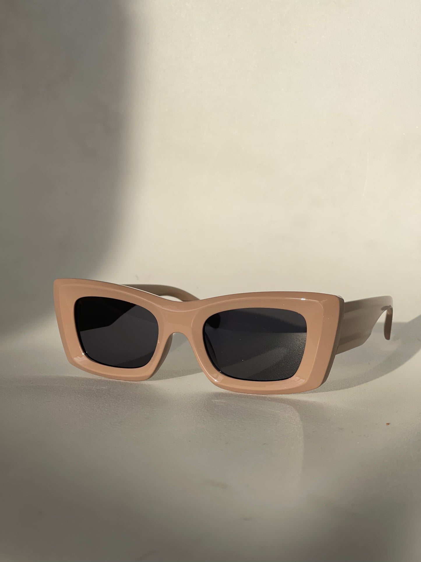 Paisley Retro Cut Sunglasses In Malt 