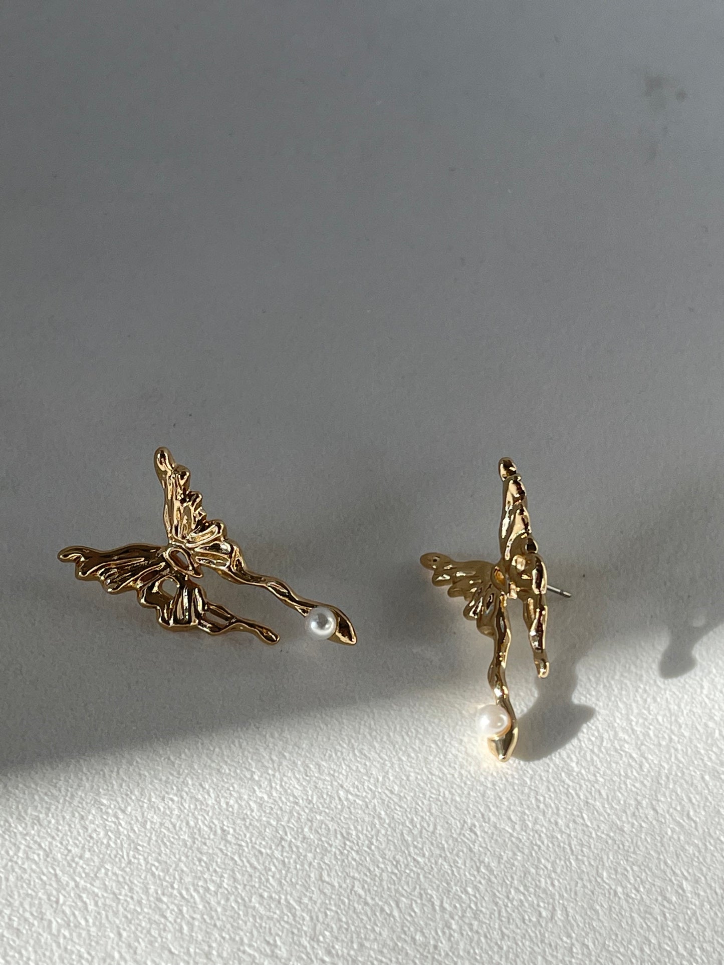 Madeline Stainless Steel Melting Butterfly Pearl Drop Stud Earring In Gold