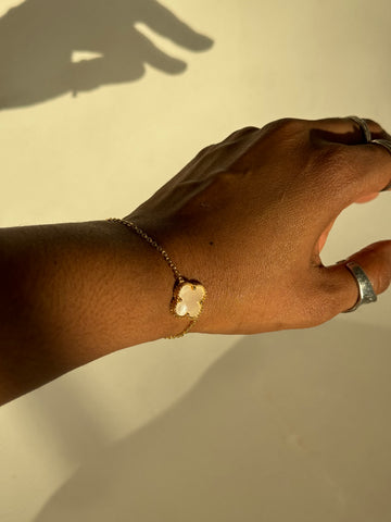 Clover Stainless Steel Marble Bracelet In Gold