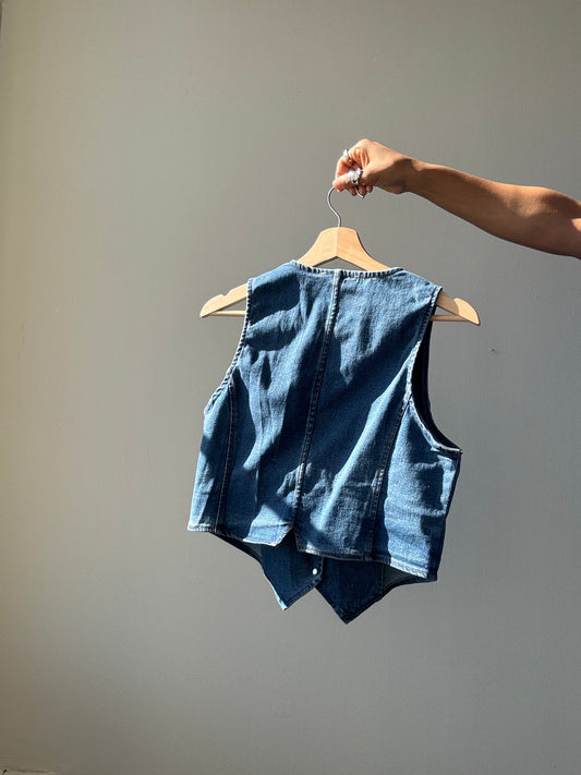 Judith Classic Western Style Low Neck Denim Vest In Indigo
