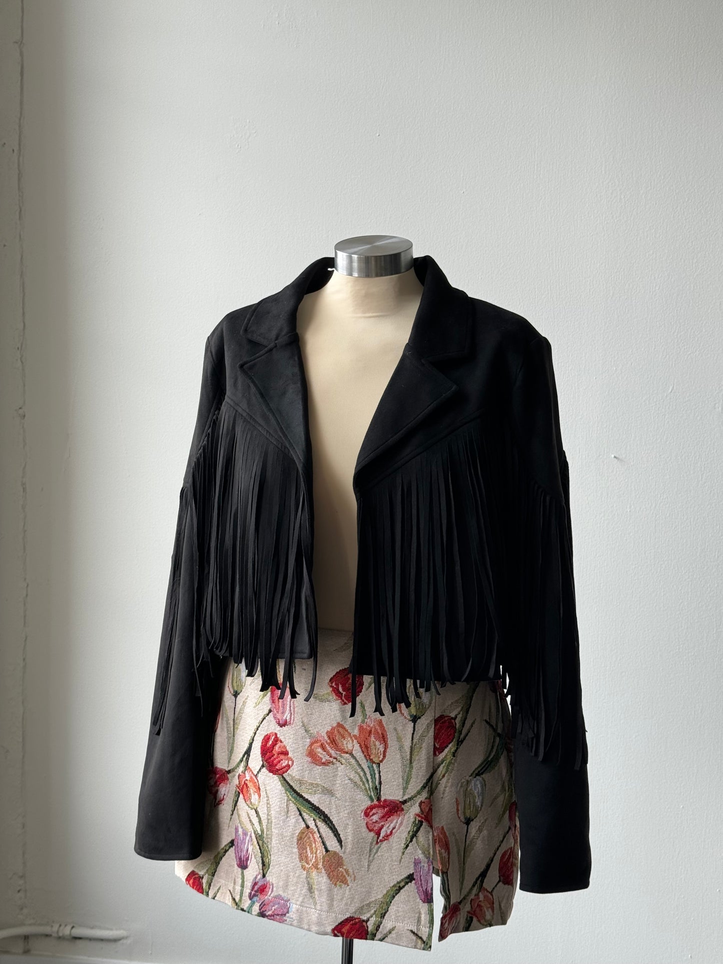 Pattie Classic Cropped Fringe Jacket In Black