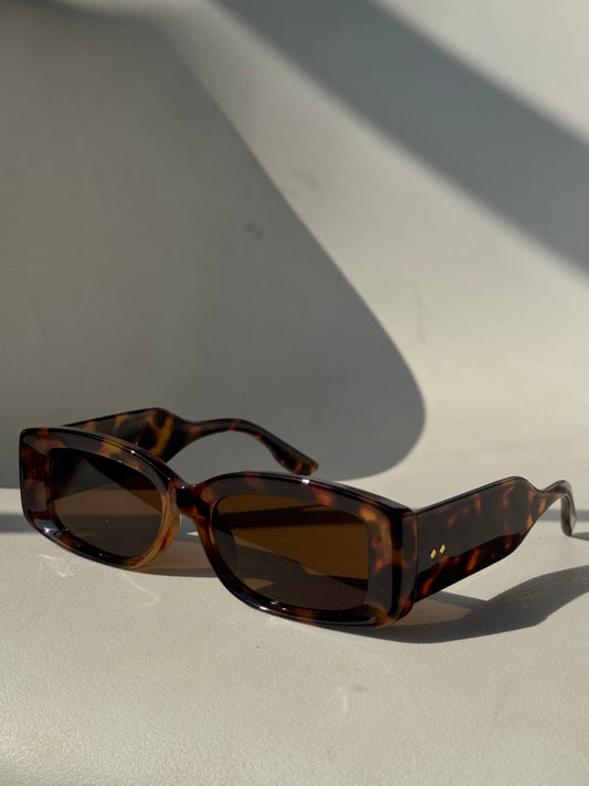 Shasta Square Double Stud Sunglasses In Tortoise