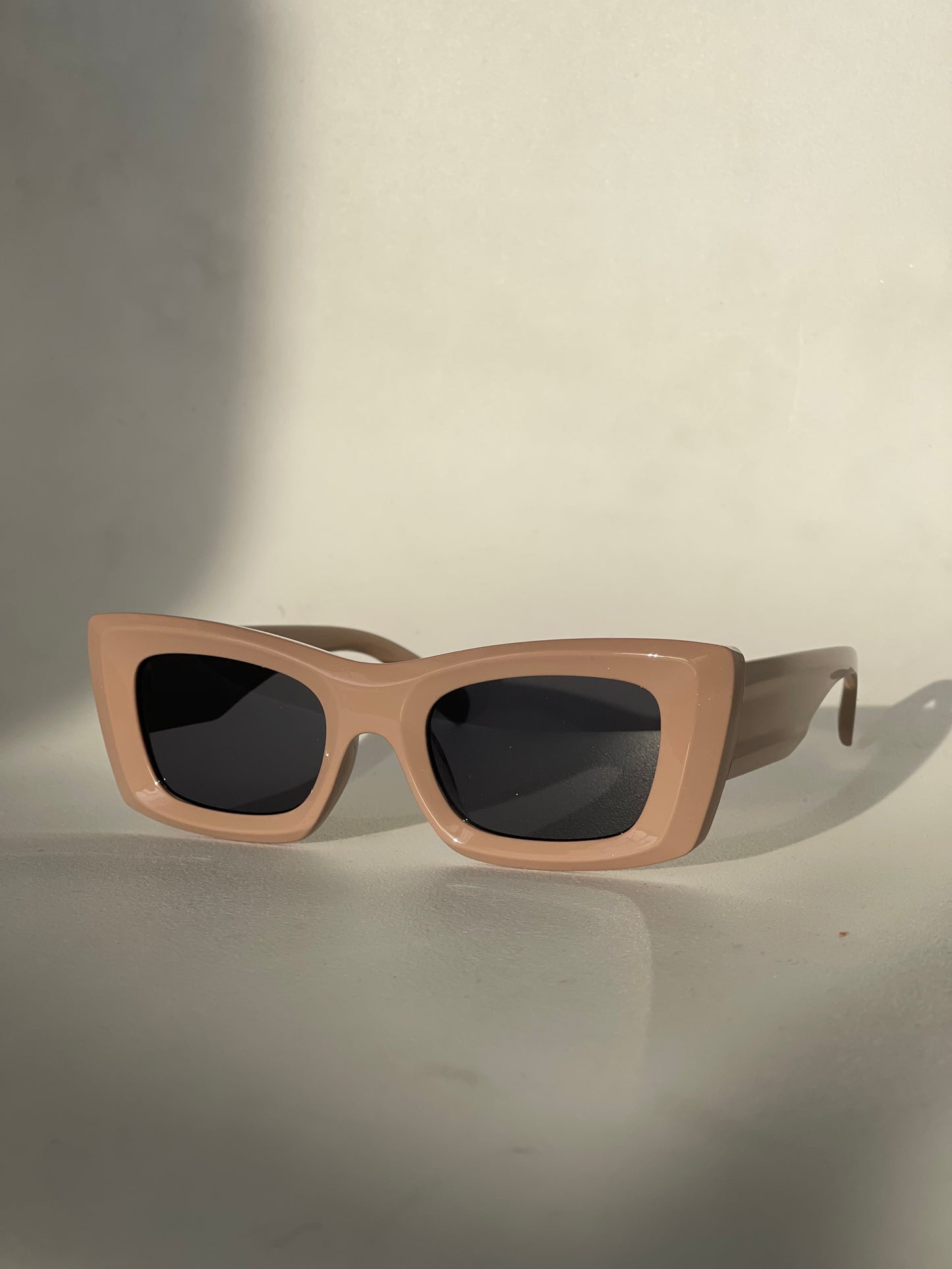 Paisley Retro Cut Sunglasses In Malt 