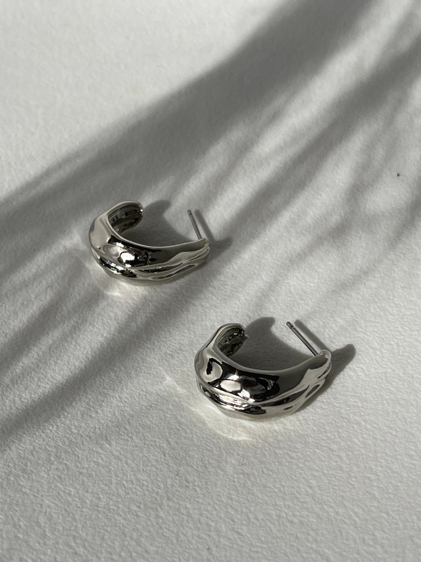 Coral Organic Classic Chunky Artisan Hoop Earring In Silver