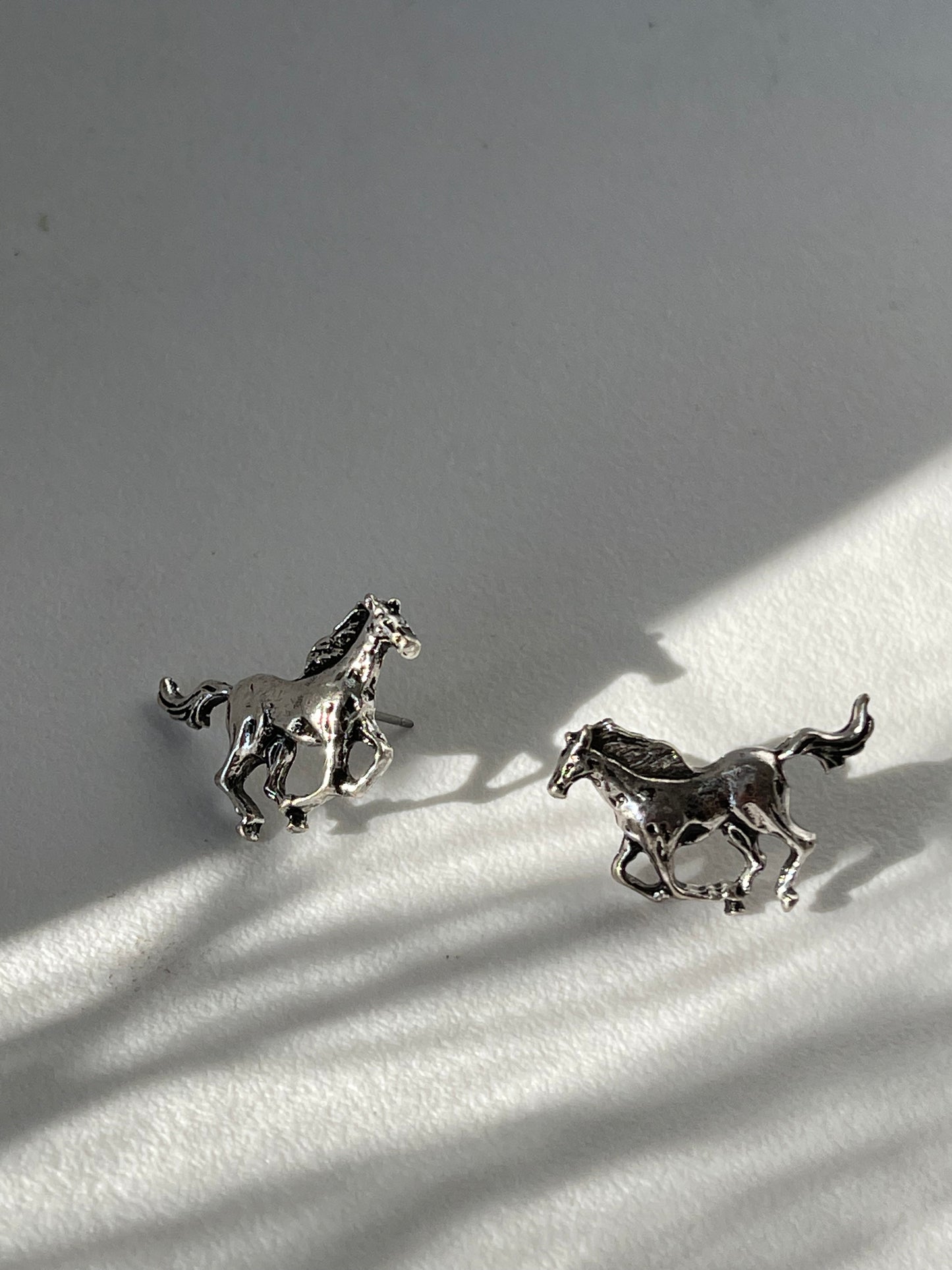 Montana Mustang Horse Stud Earring In Silver