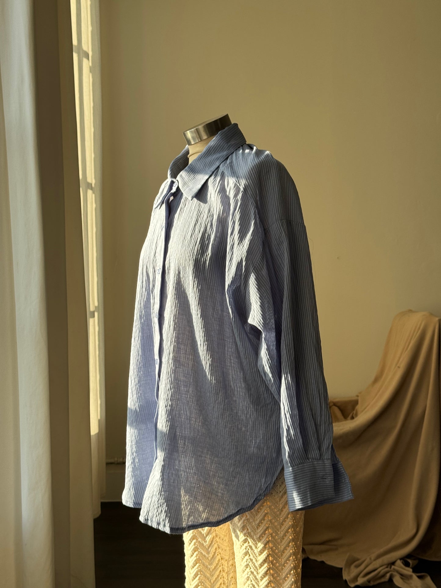 Riley Cotton Button Down In Blue