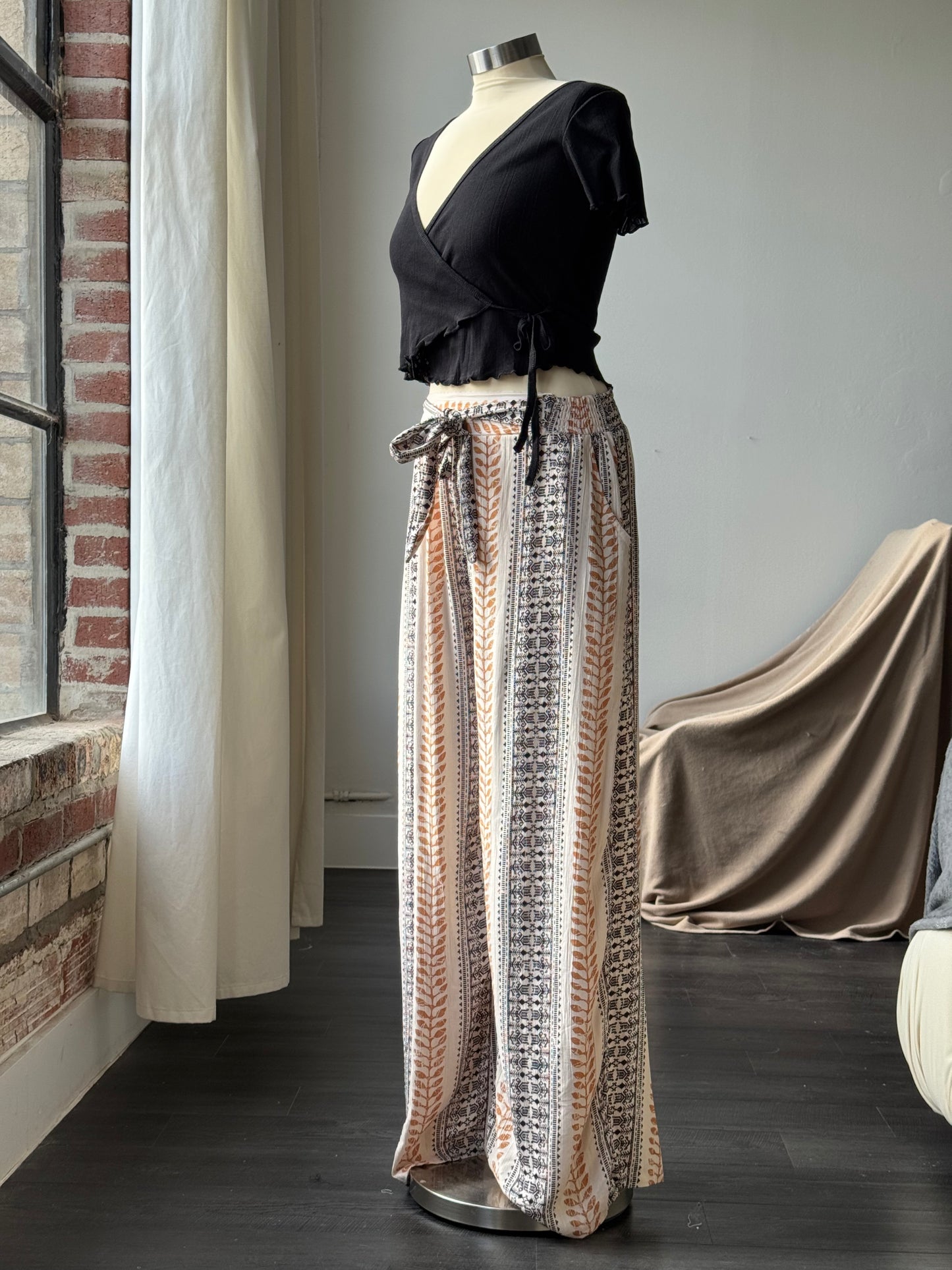 Lacey Tie Front Pants In Nat