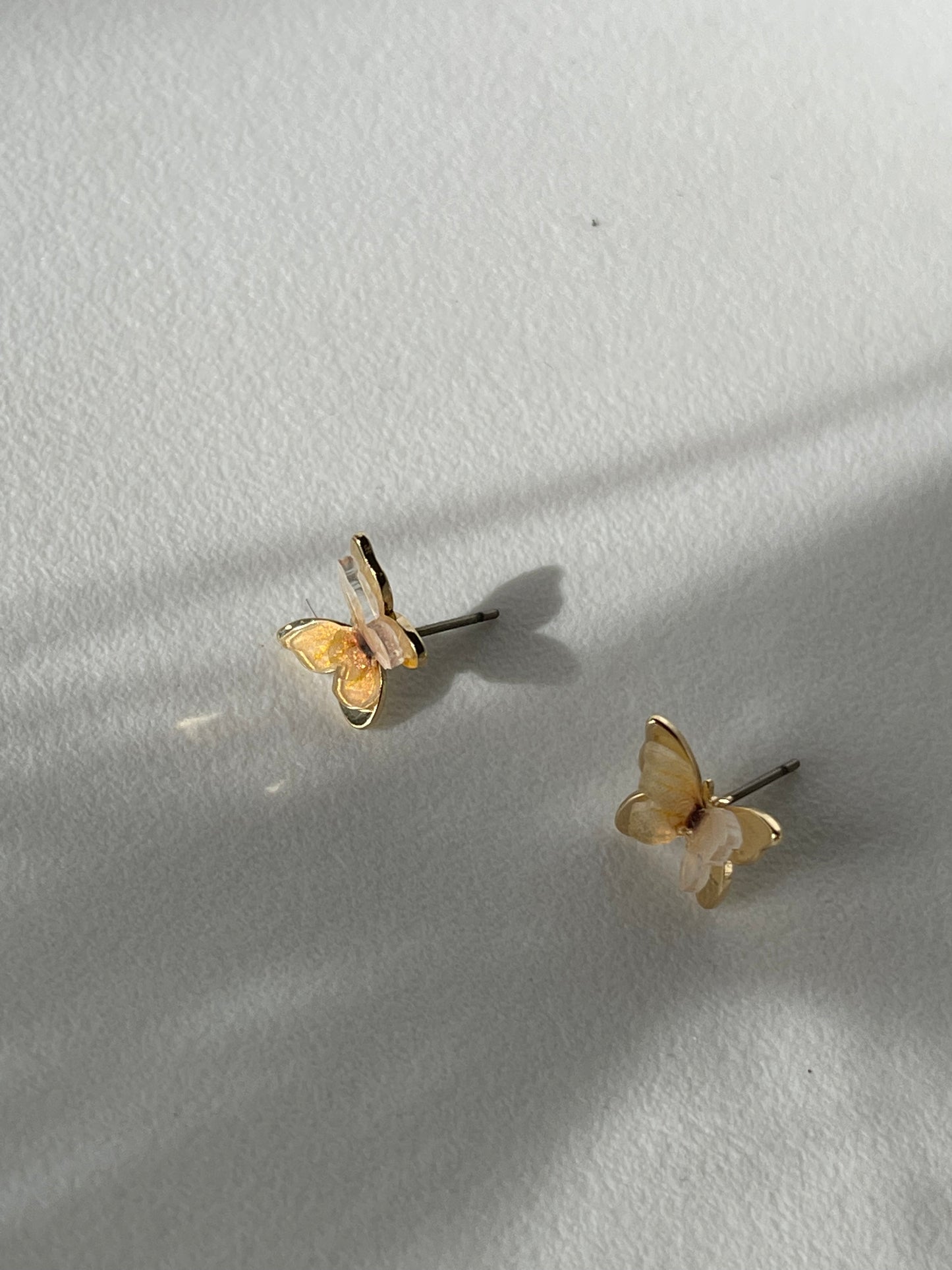 Bianca 3D Butterfly Stud Earring In Vanilla