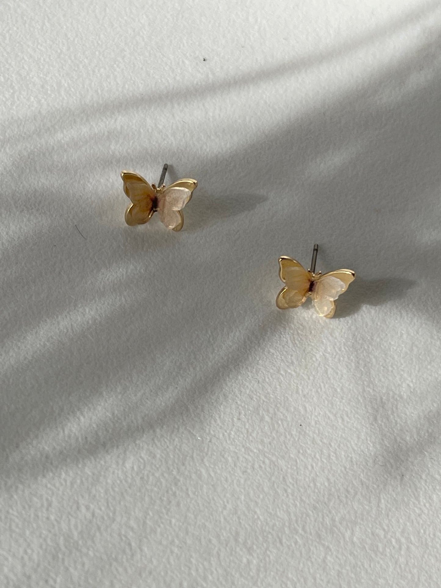 Bianca 3D Butterfly Stud Earring In Vanilla