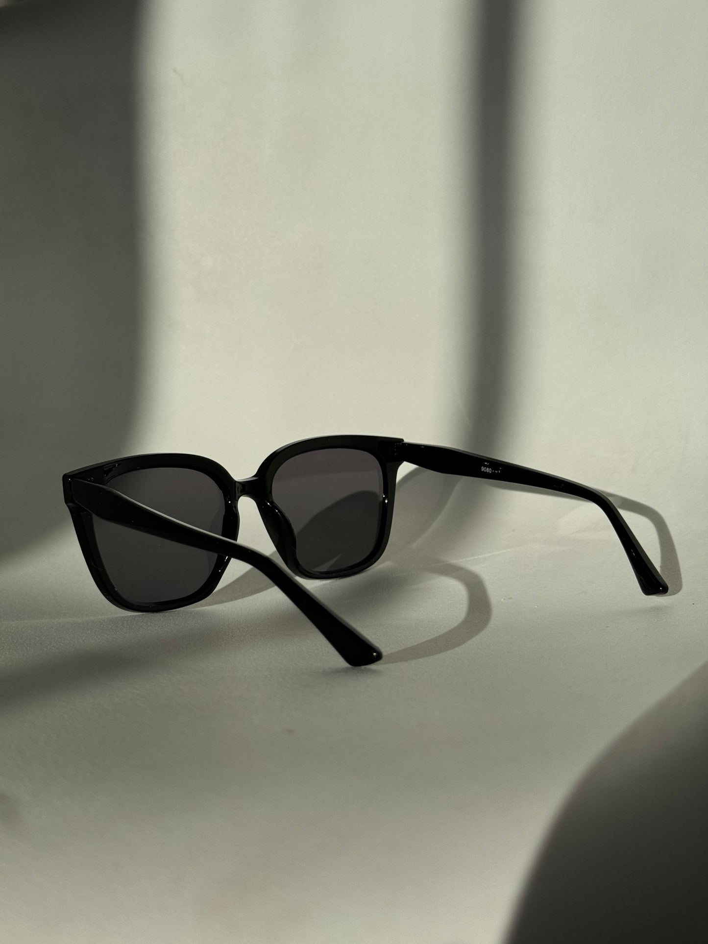 Barbell Stud Sunglasses In Black