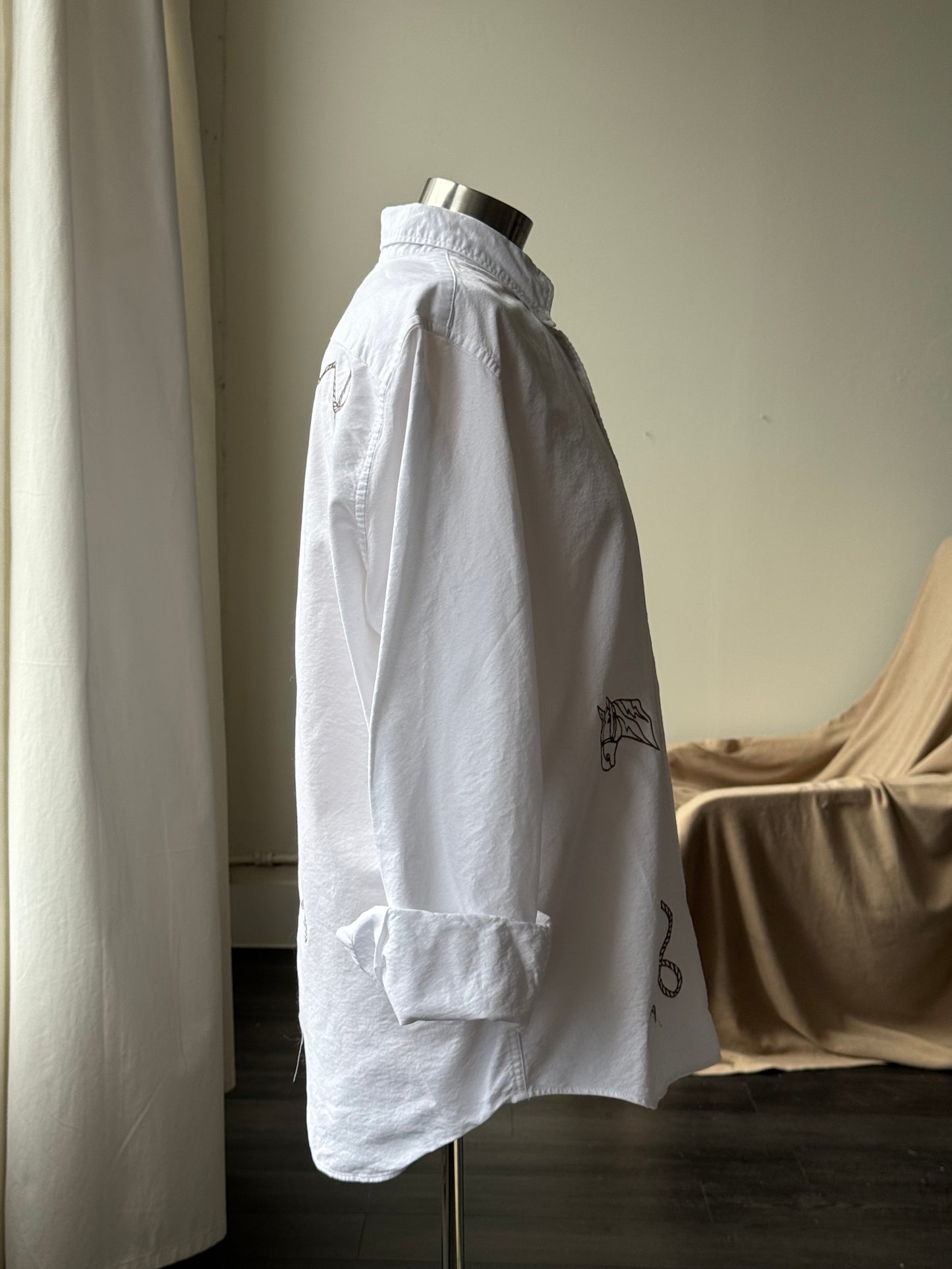 Jaxson Handcrafted Embroidered Button Down In White