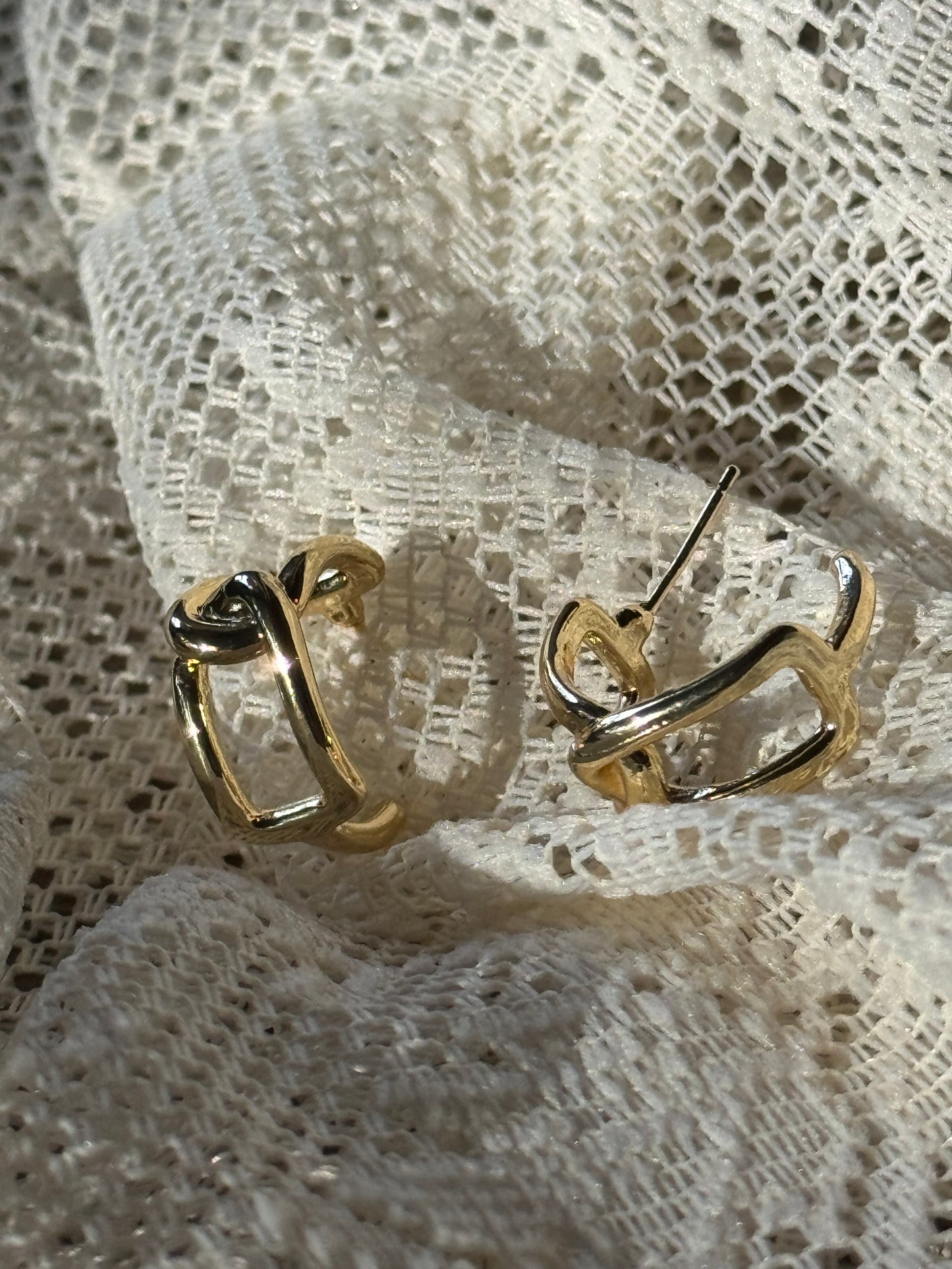Sonna Double Chain Link Hug Hoop Plated In Gold