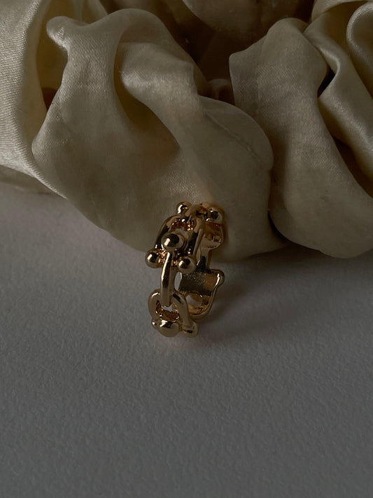 Sorrow Link Ring In Gold