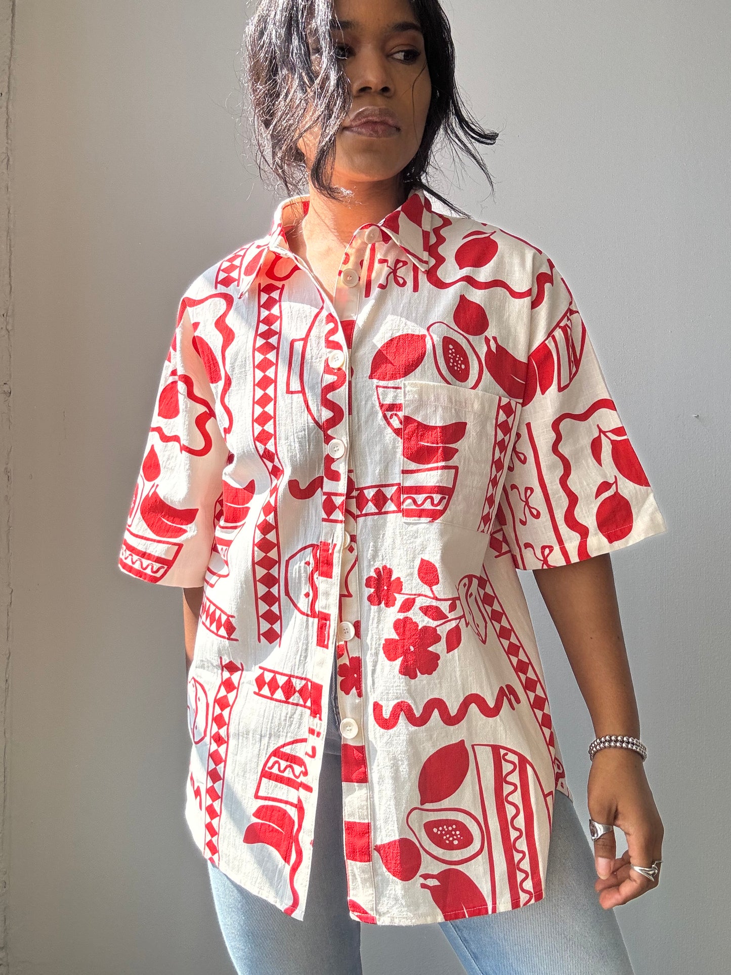 Harper Cotton Short Sleeve Button Down Shirt In Natural Red