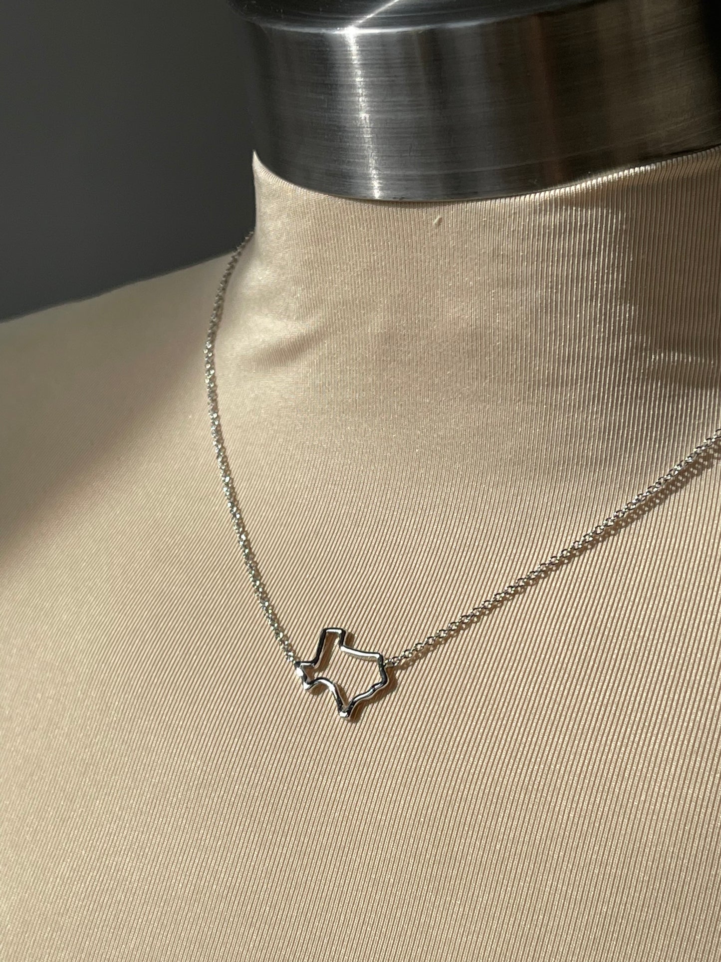 Texas Geo Statement Necklace In Silver