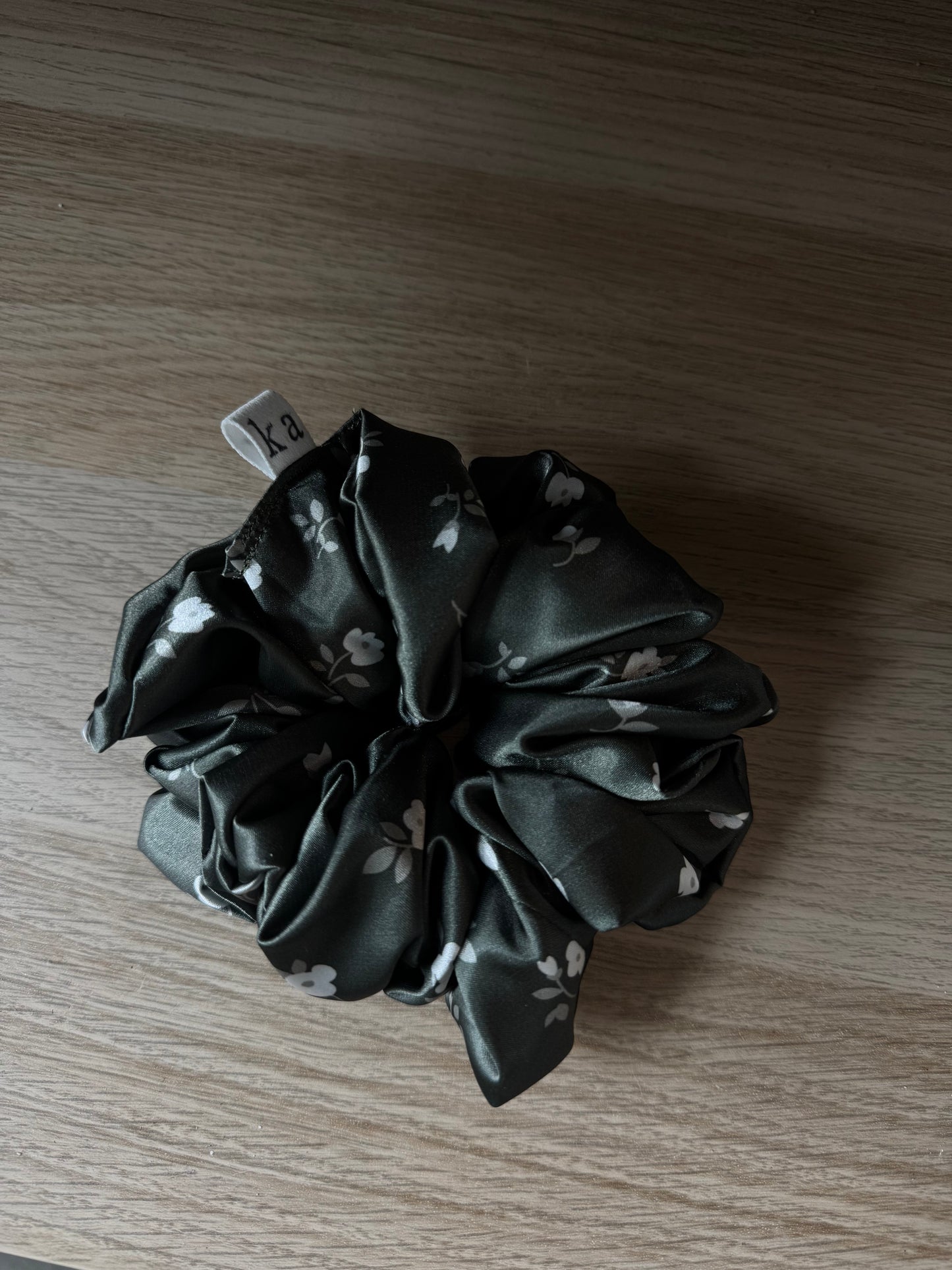 Willy Daisy Handcrafted Satin Scrunchie In Olive