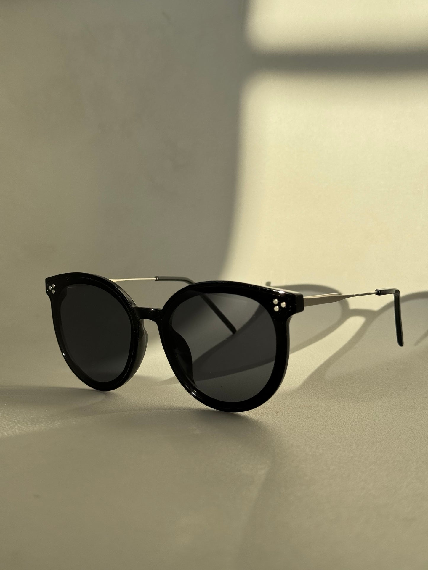 Patrick Tri Stud Sunglasses In Black