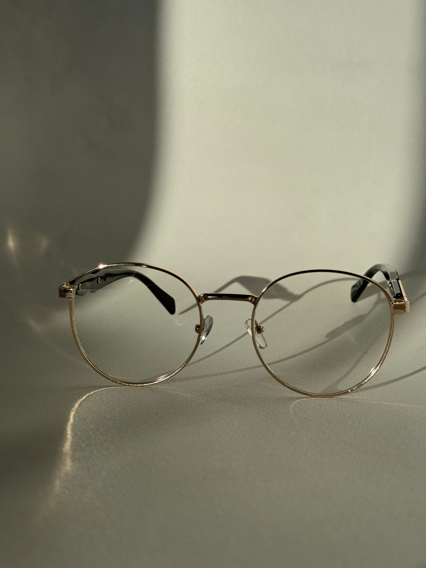 Davon Classic 80s Style Sunglasses In Clear
