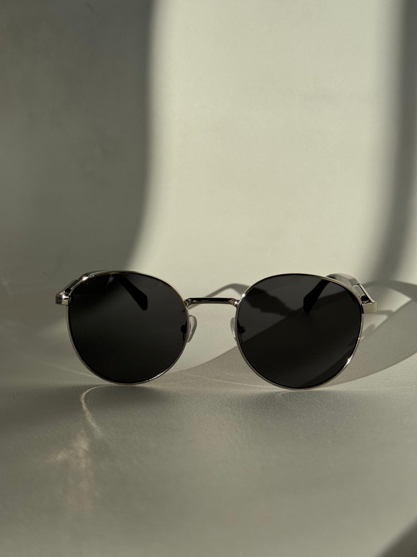 Davon Classic 80s Style Sunglasses In Silver