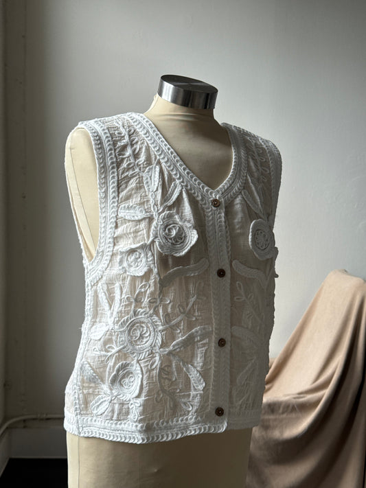 Hailey Cotton Embroidered Appliqué Vest In White 