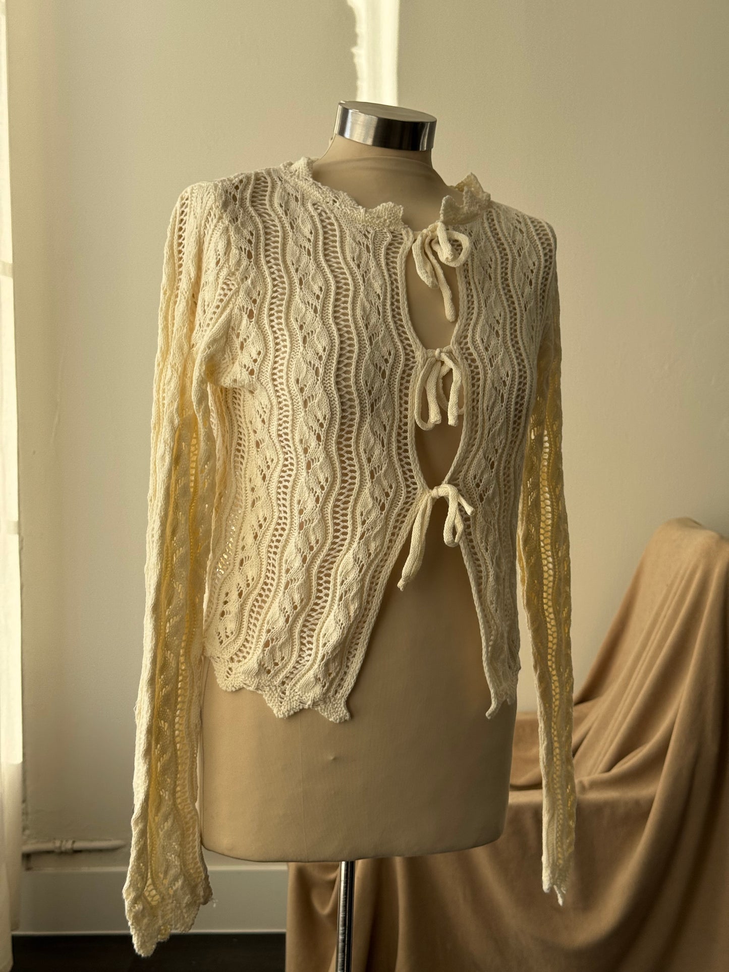 Lila Cotton Crochet Toe Front Cardigan In Cream