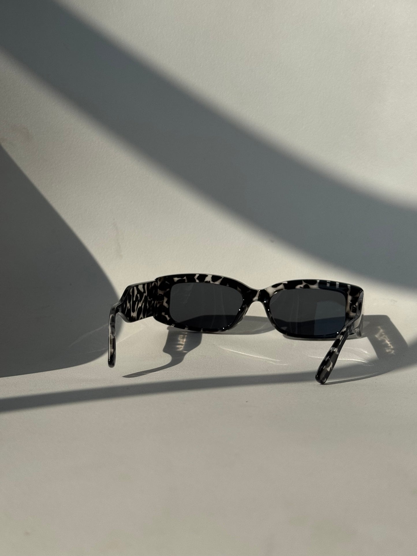 Shasta Square Double Stud Sunglasses In White Tortoise